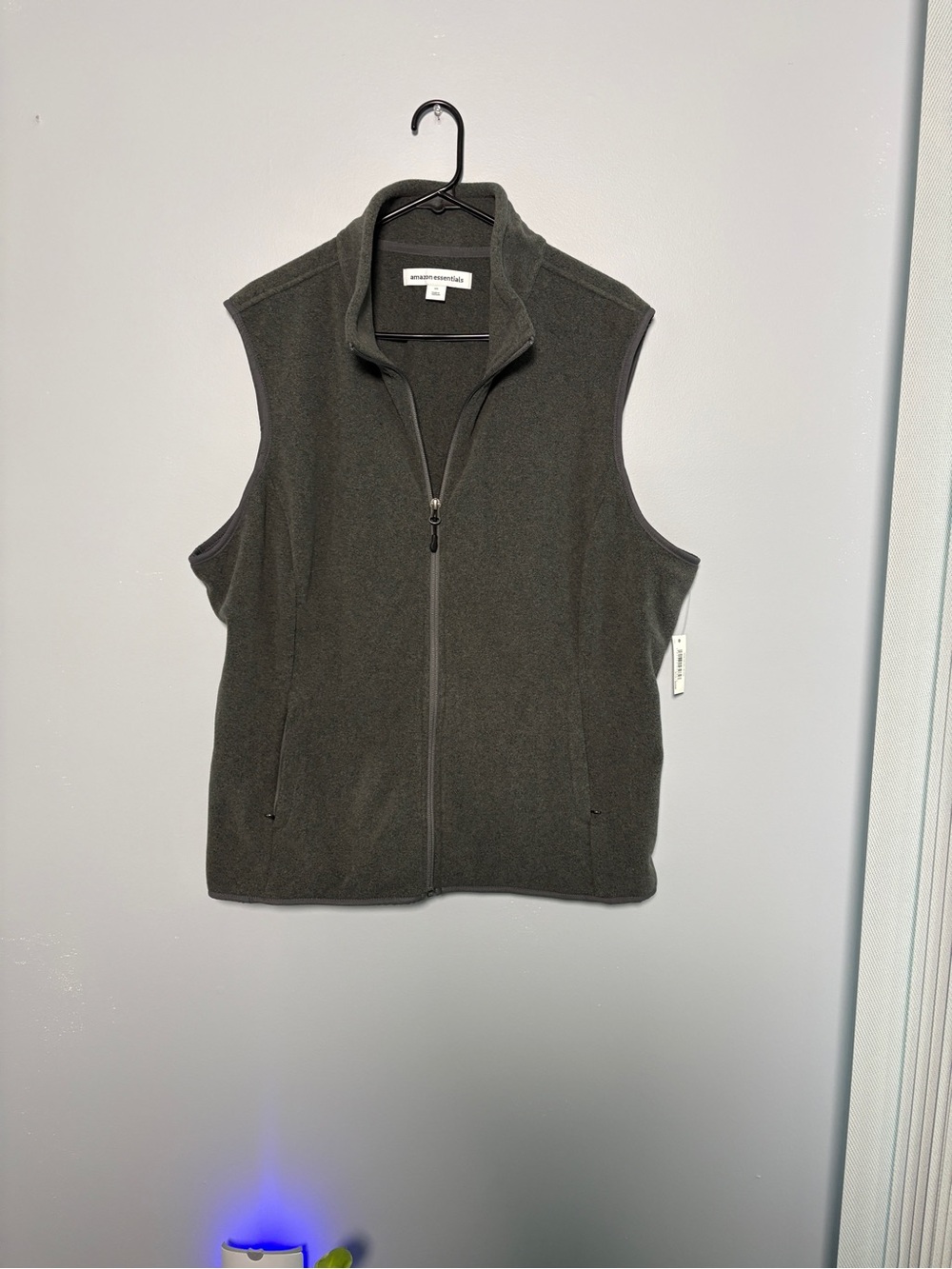 Amazon Essentials Dark Gray Zip-Front Fleece Vest